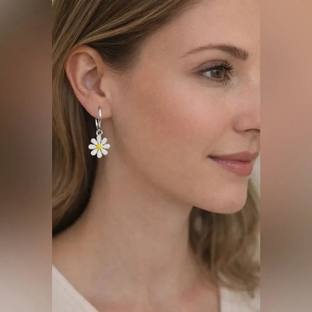 Daisy Flower Silver Earrings A1625